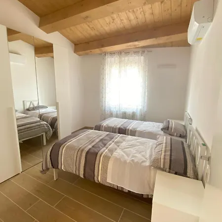 Semesterbostad La Piazzetta House Serra deʼ Conti