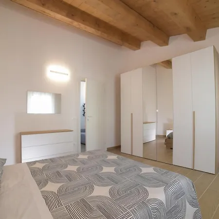 La Piazzetta House * Serra de' Conti