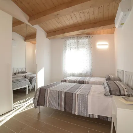 Semesterbostad La Piazzetta House Serra deʼ Conti