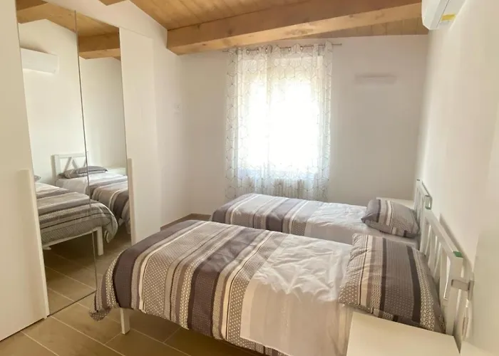 Casa vacanze La Piazzetta House Serra deʼ Conti