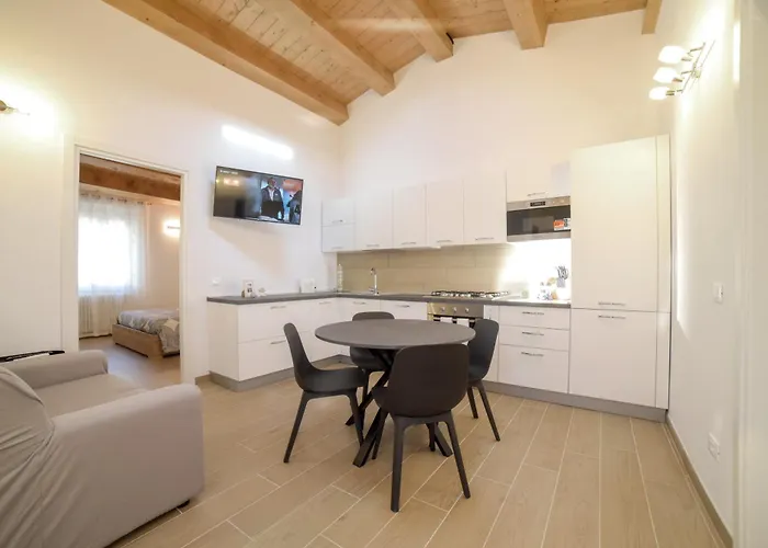 Casa vacanze La Piazzetta House Serra deʼ Conti